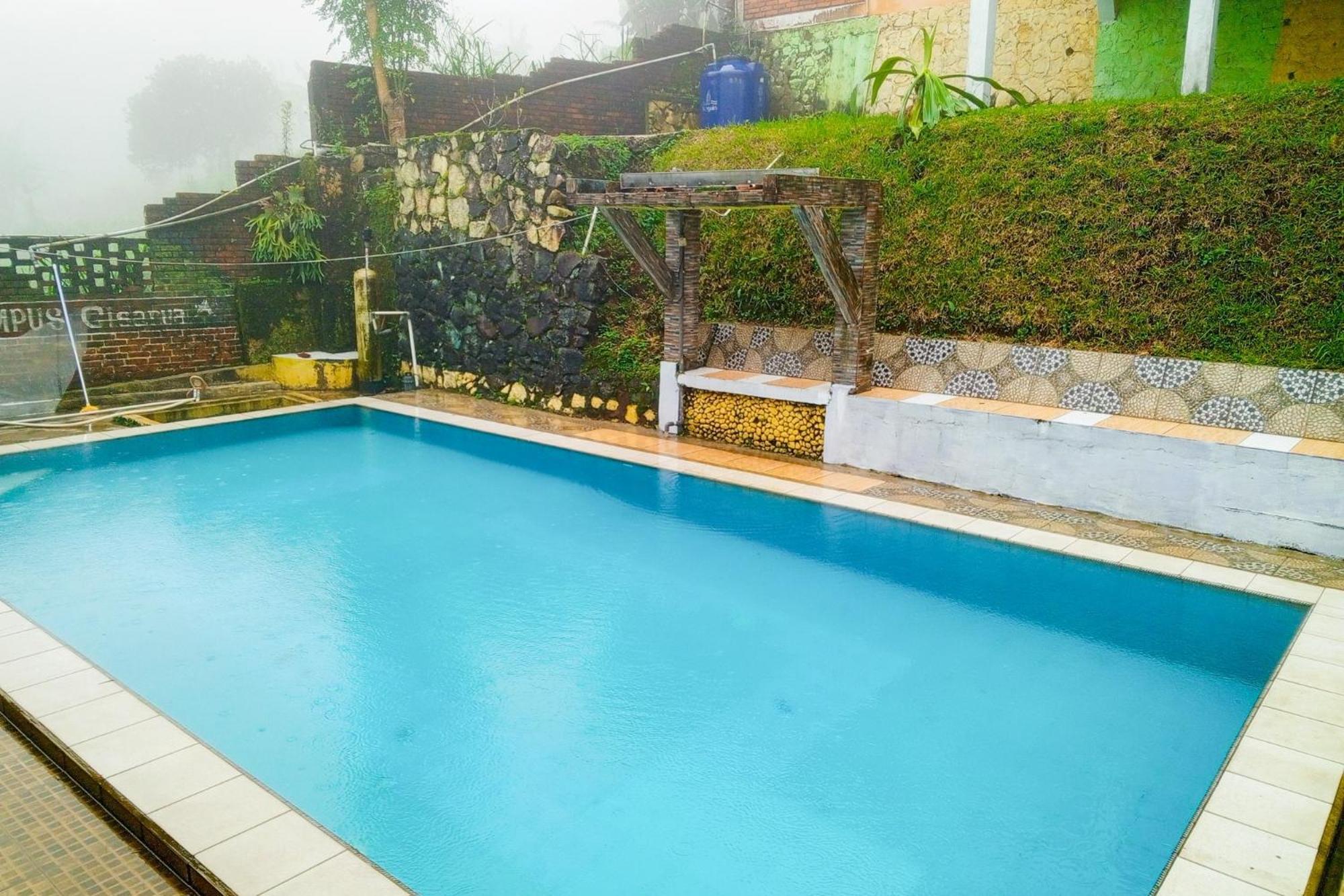 Villa Kampus Near Taman Safari Cisarua Puncak Redpartner 茂物 外观 照片