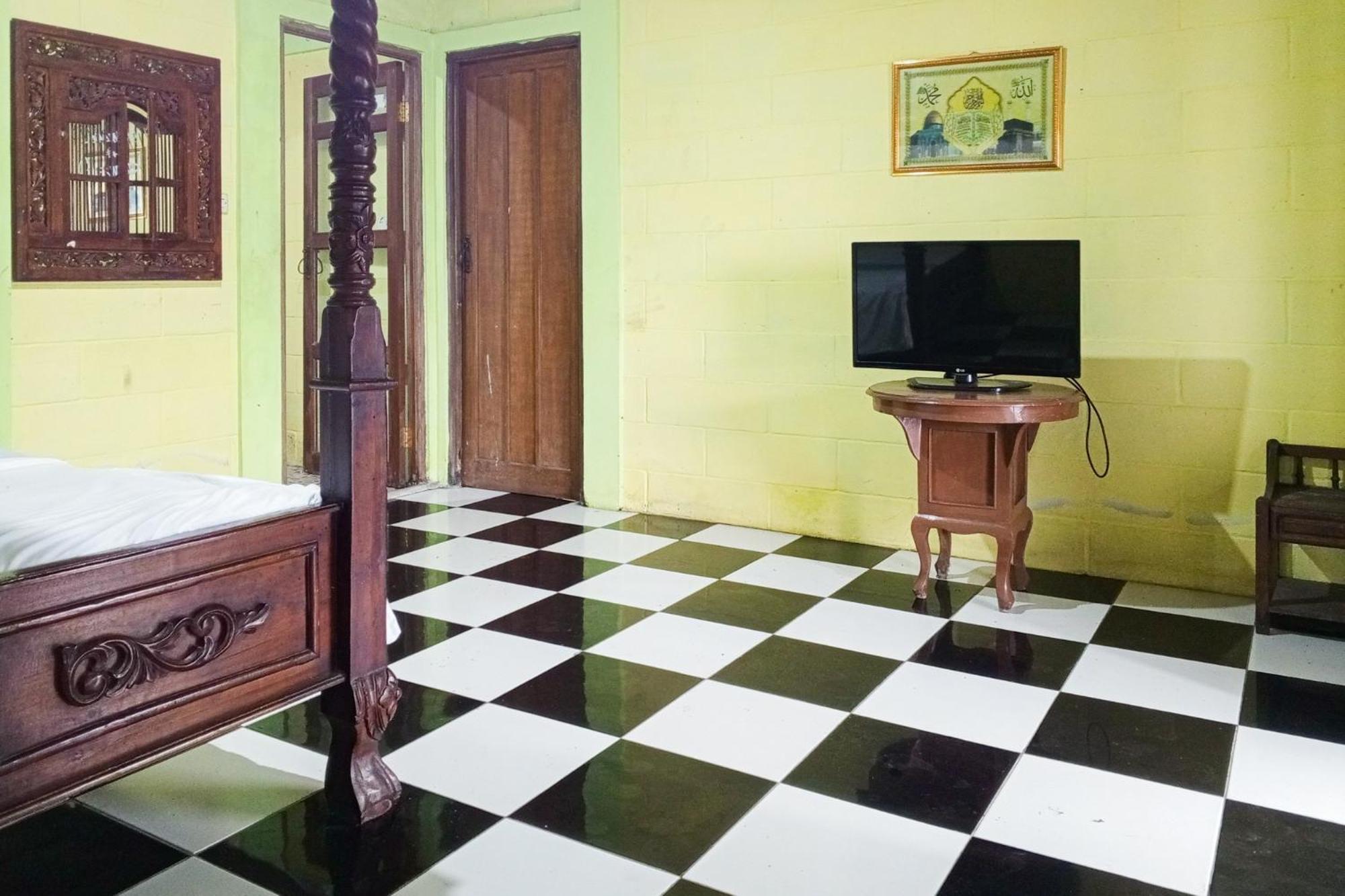 Villa Kampus Near Taman Safari Cisarua Puncak Redpartner 茂物 外观 照片