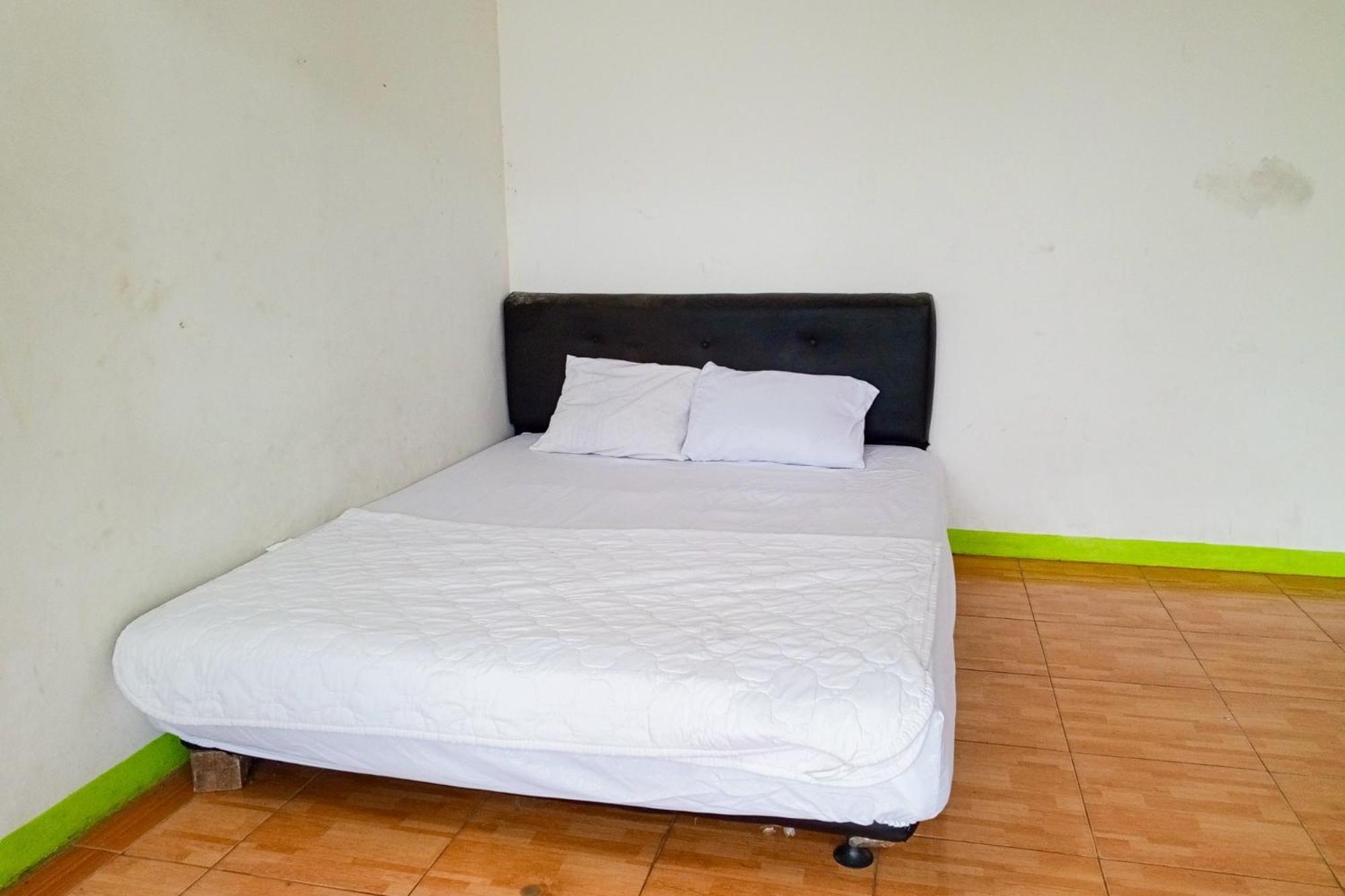 Villa Kampus Near Taman Safari Cisarua Puncak Redpartner 茂物 外观 照片