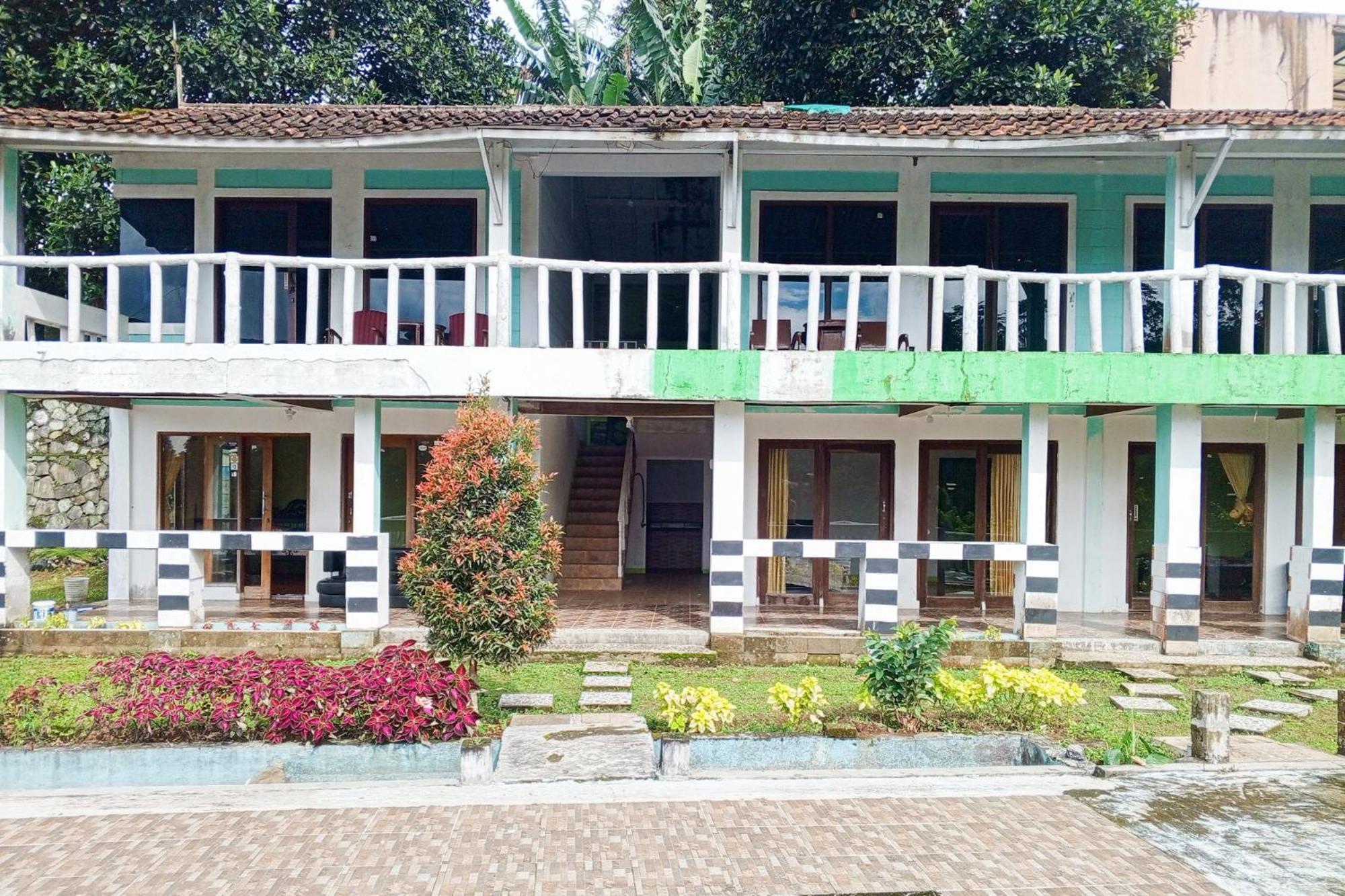 Villa Kampus Near Taman Safari Cisarua Puncak Redpartner 茂物 外观 照片