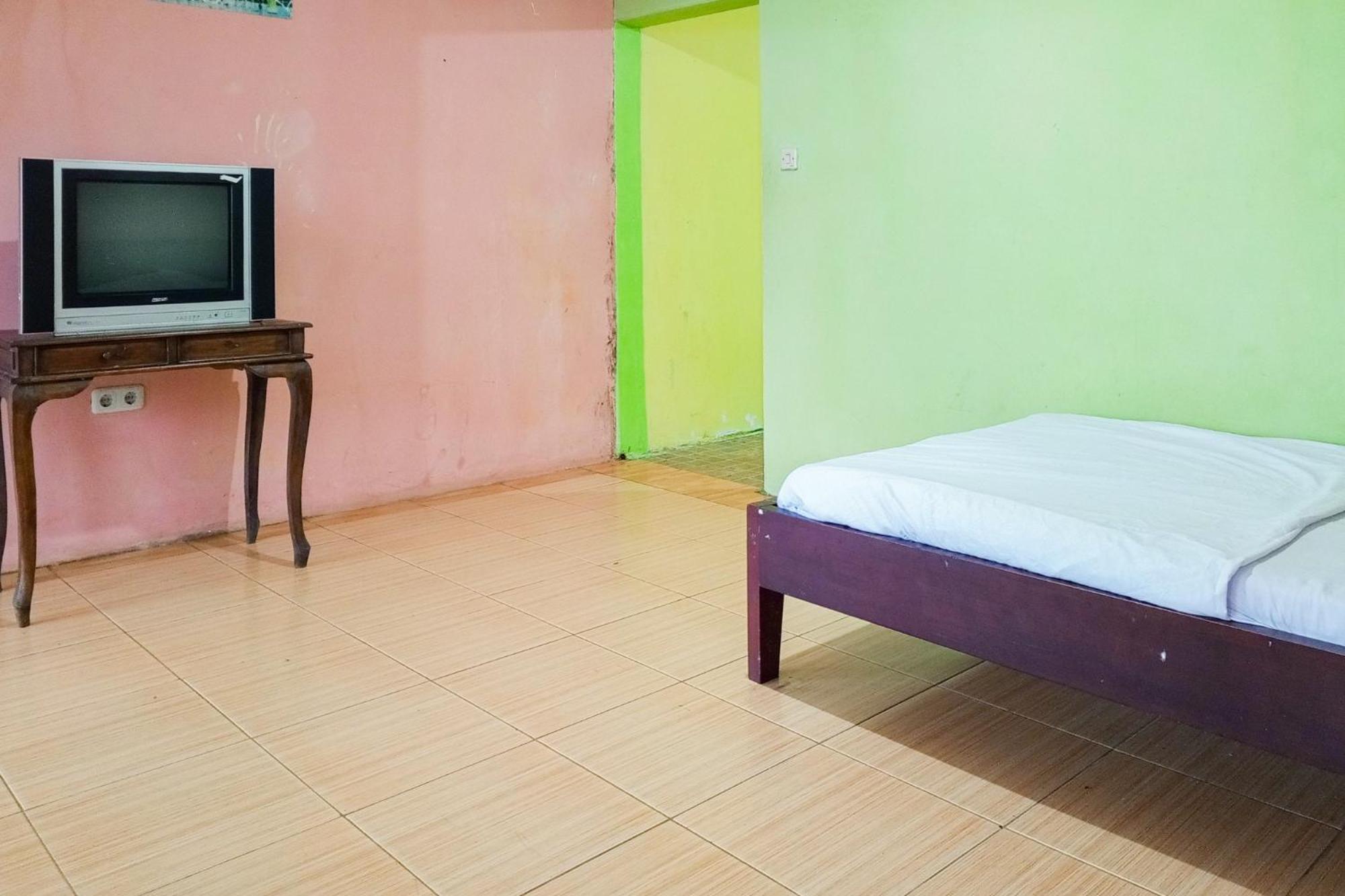 Villa Kampus Near Taman Safari Cisarua Puncak Redpartner 茂物 外观 照片