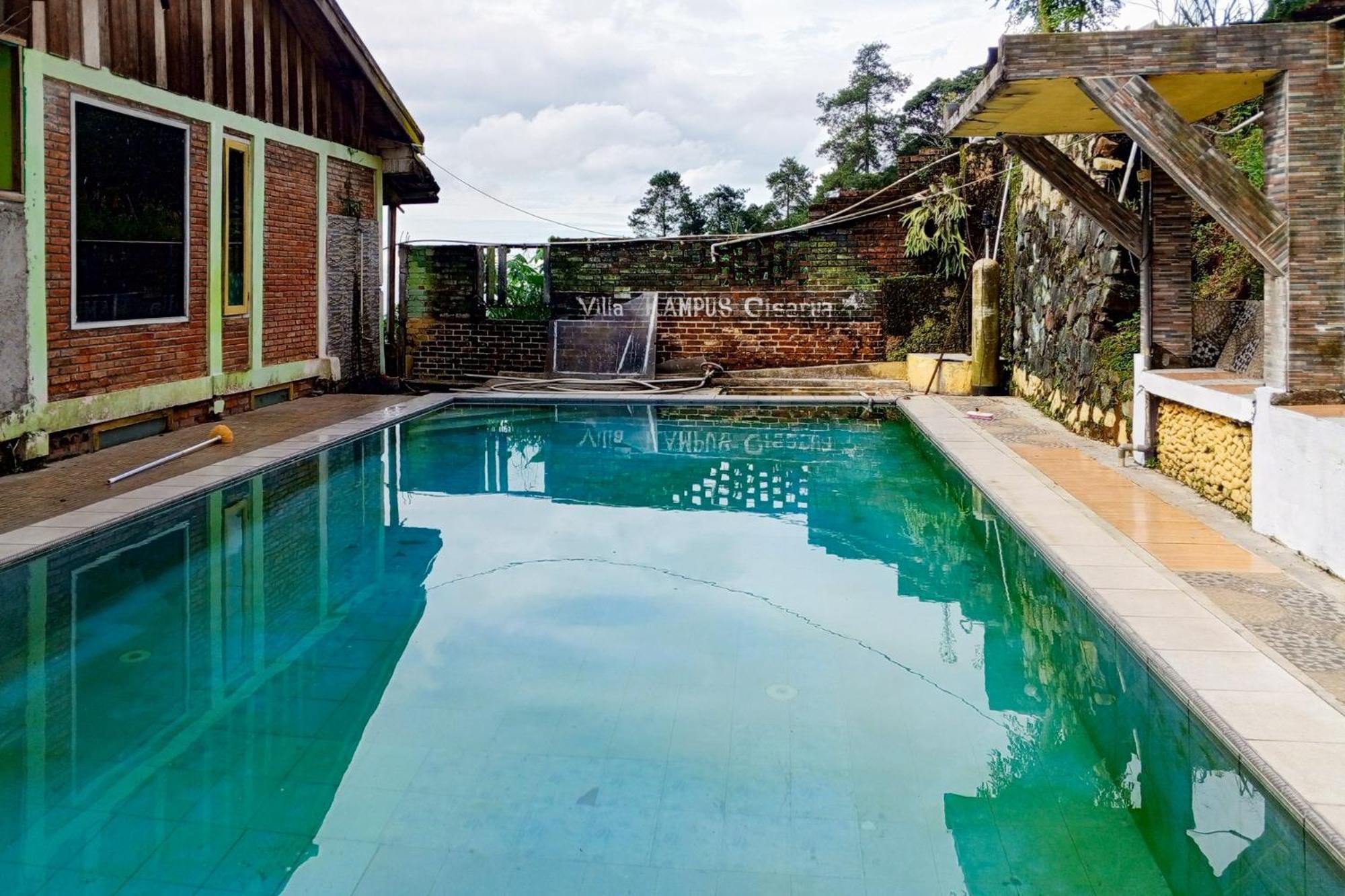 Villa Kampus Near Taman Safari Cisarua Puncak Redpartner 茂物 外观 照片