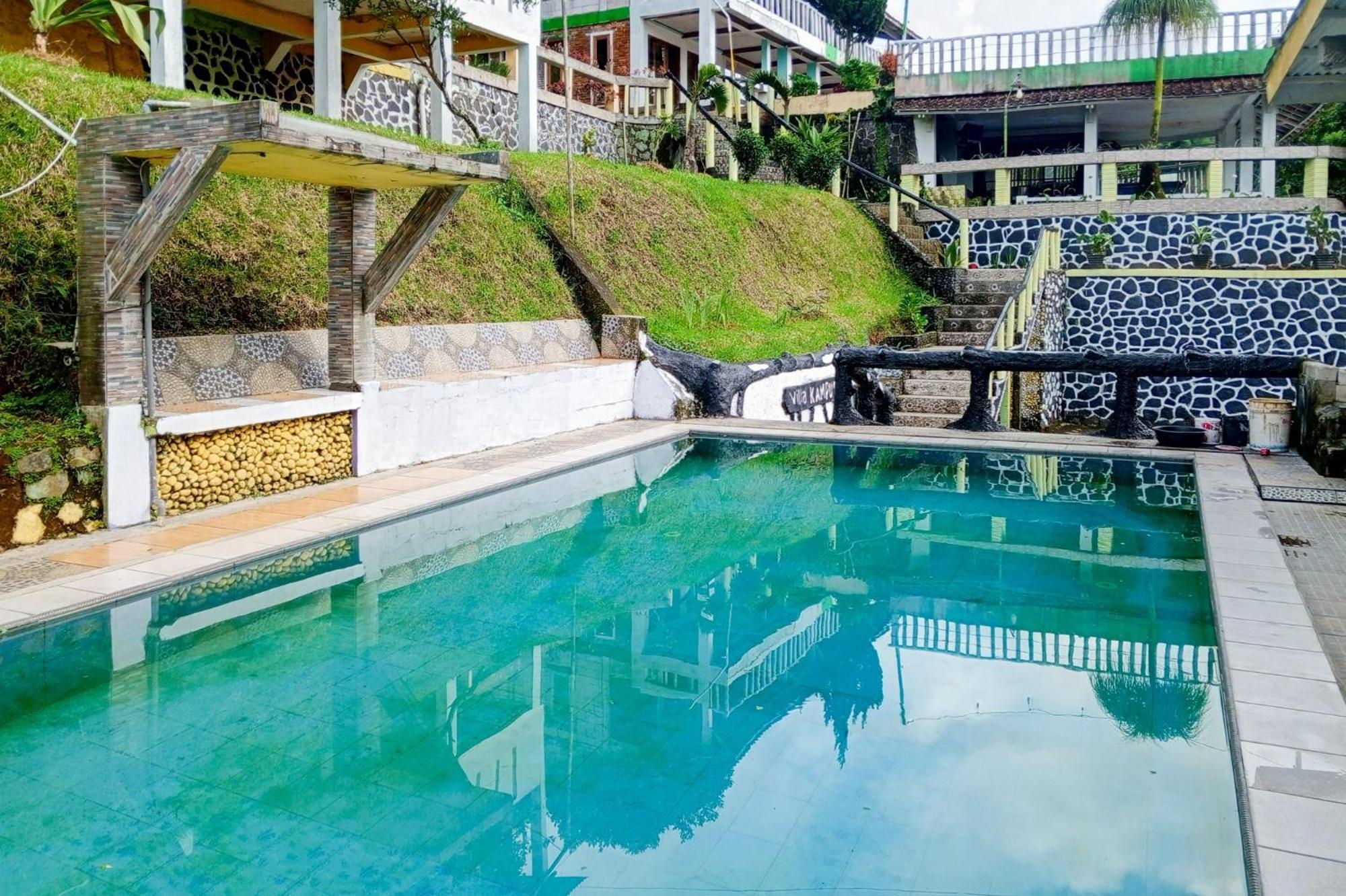 Villa Kampus Near Taman Safari Cisarua Puncak Redpartner 茂物 外观 照片