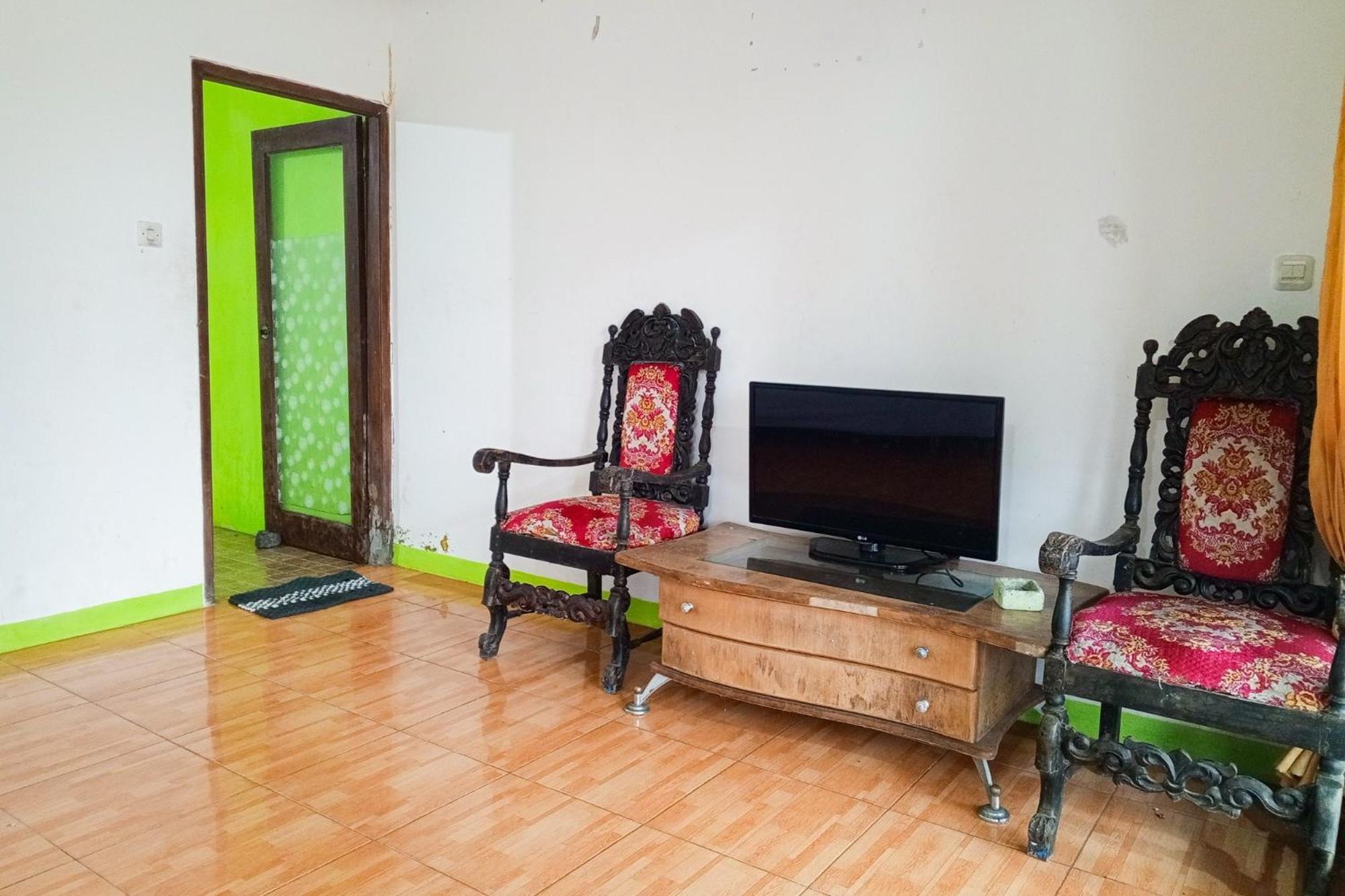 Villa Kampus Near Taman Safari Cisarua Puncak Redpartner 茂物 外观 照片